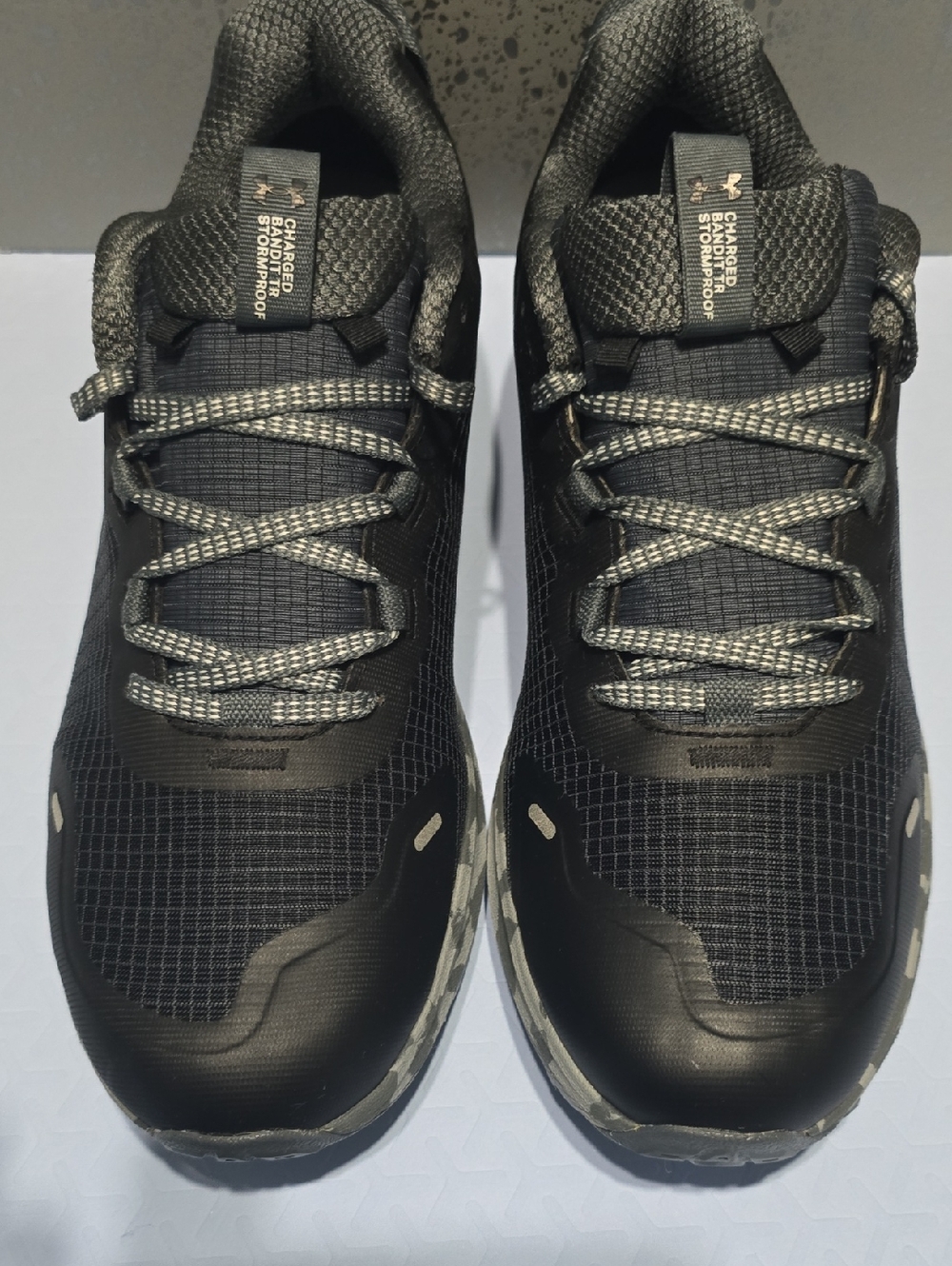 Under Armour Men's Black Athletic Trail  Sneakers - Size 11 Mens
